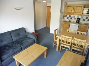Appartement 2 Pièces Cabine pour 6, Proche Pistes et Commerces, Balcon, TV, Animaux Refusés - FR-1-636-130